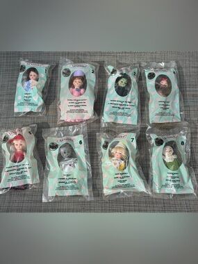 NEW McDonald's complete set of 8 Madame Alexander Wizard Of Oz Dolls 2007